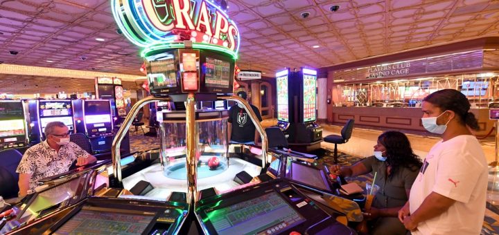 Risky Business Life on the Casino Strip