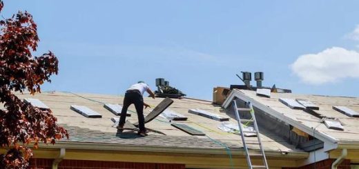 Roofing Contractors Explain Common Roofing Problems and Solutions